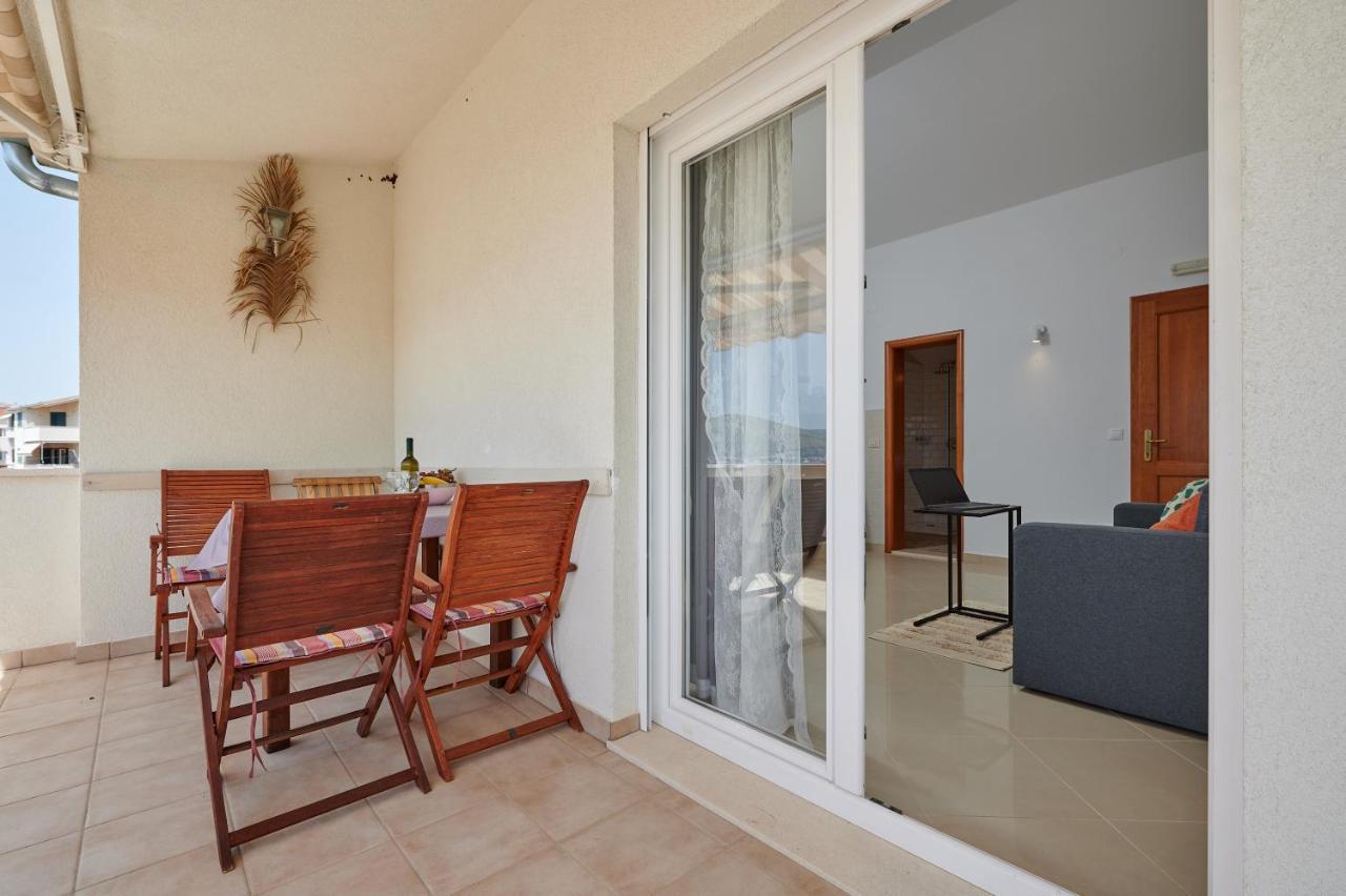 T&T Sea View Apartments Trogir Dış mekan fotoğraf