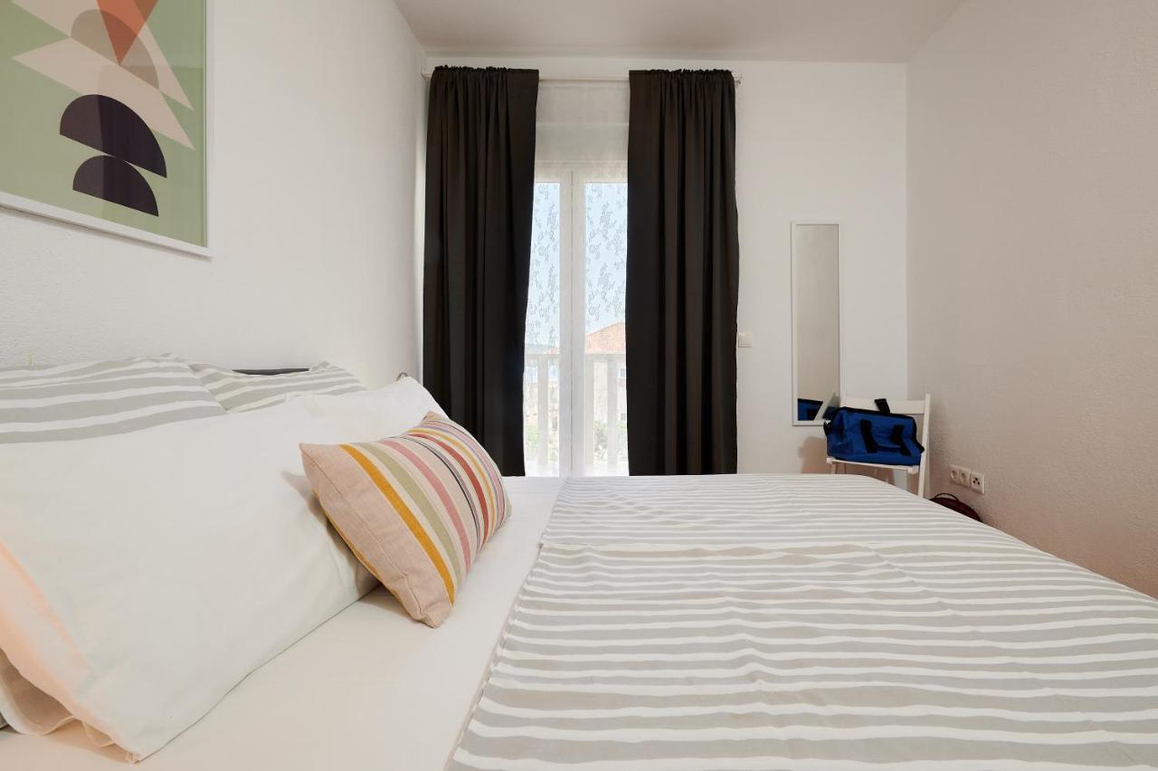 T&T Sea View Apartments Trogir Dış mekan fotoğraf